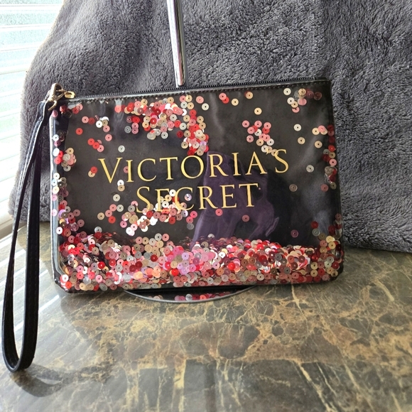 Victoria Secrets Handbags - Victoria Secrets Makeup Case/Wristlet